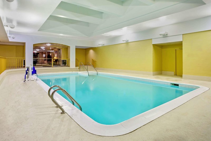 La Quinta Inn & Suites by Wyndham Stamford / New York City - foto 1