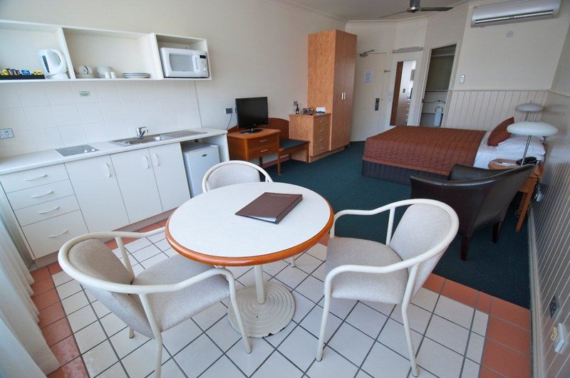 City Oasis Inn - photo 3