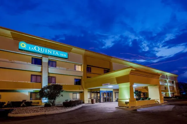 La Quinta Inn by Wyndham Detroit Southgate - photo 3