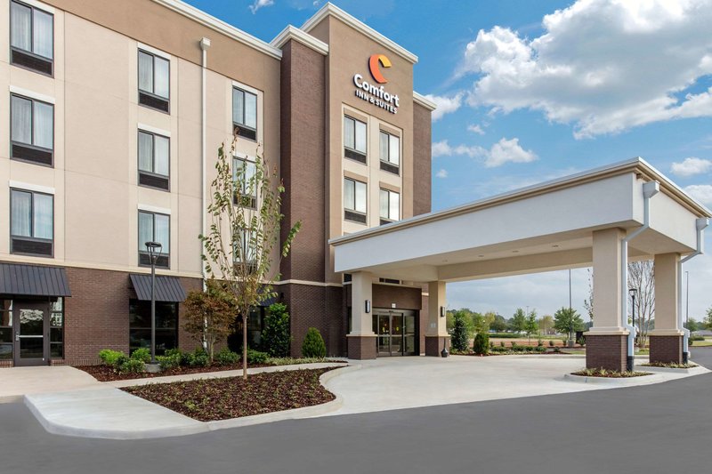 Comfort Inn & Suites At CrossPlex Village - photo 1
