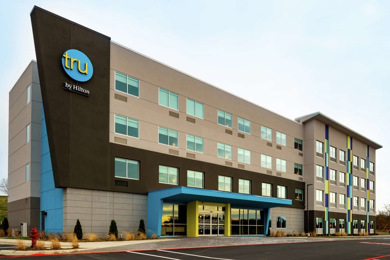 Tru By Hilton Staunton - photo 1