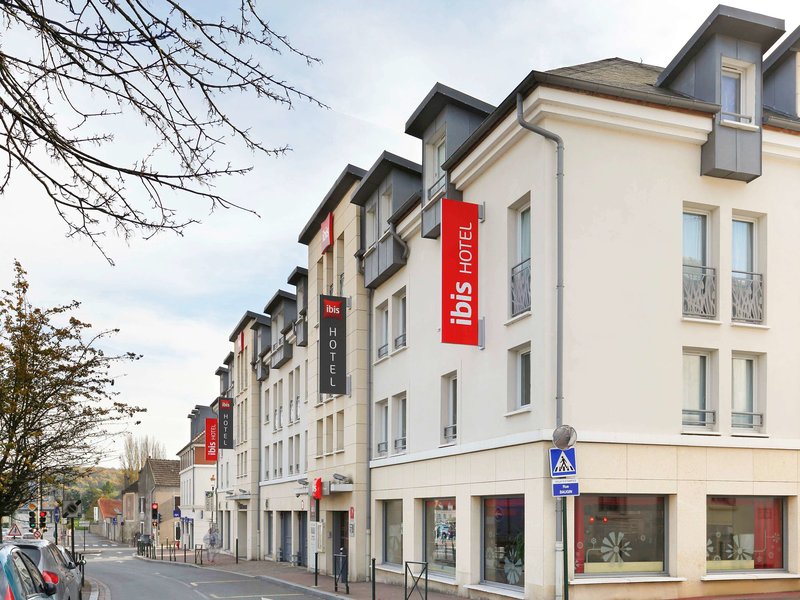 Hôtel ibis Étampes - photo 1
