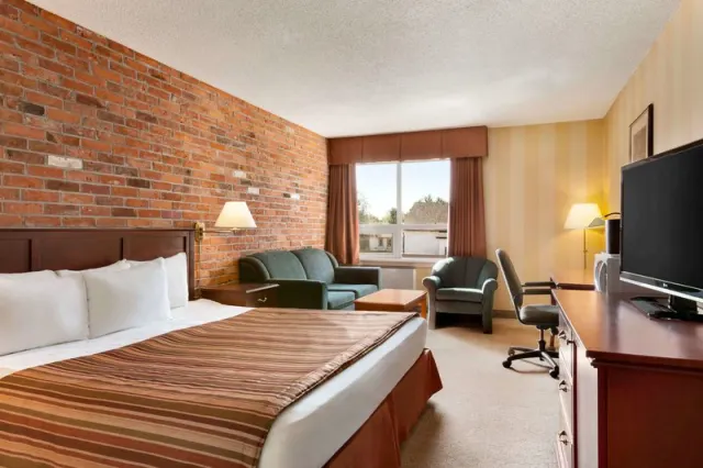 Travelodge by Wyndham North Bay - photo 4