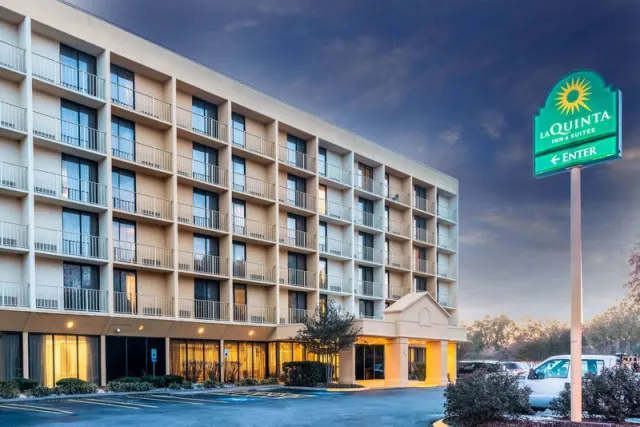 La Quinta Inn  Suites by Wyndham Nashville AirportOpryland - photo 2