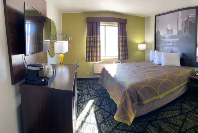 Super 8 by Wyndham York NE - photo 4