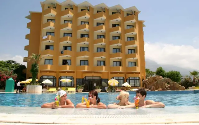 World Star Beach Resort & Spa - photo 2