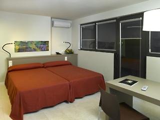 Aparthotel BCN Montjuic - photo 2