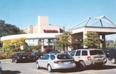 Ramada Airport - foto 1