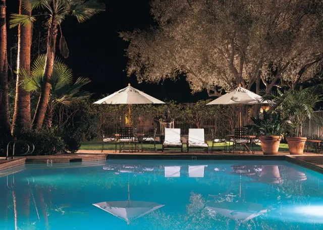 El Rancho Hotel - photo 3