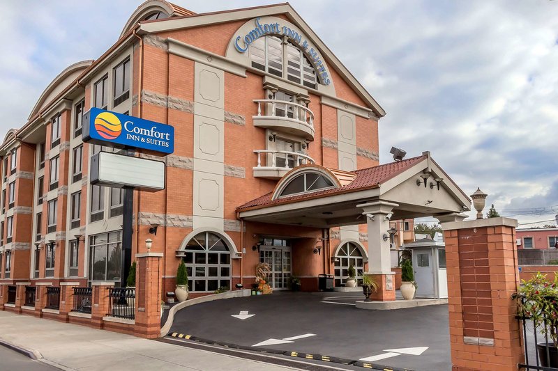 Comfort Inn  Suites LaGuardia Airport - photo 1
