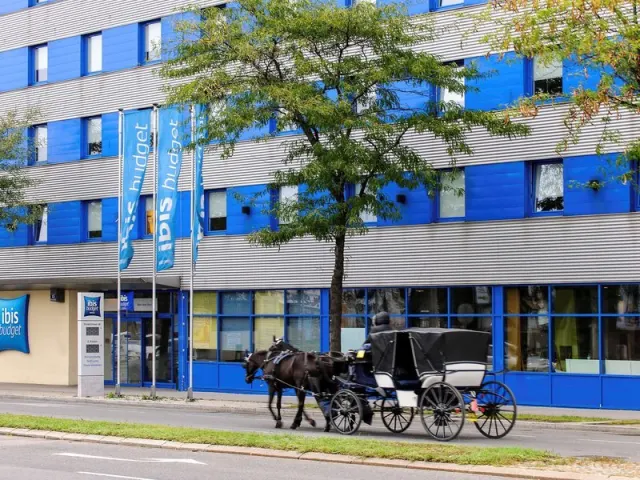 ibis budget Wien Sankt Marx - photo 2