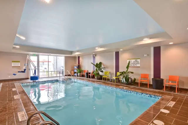 Home2 Suites by Hilton Green Bay - photo 4
