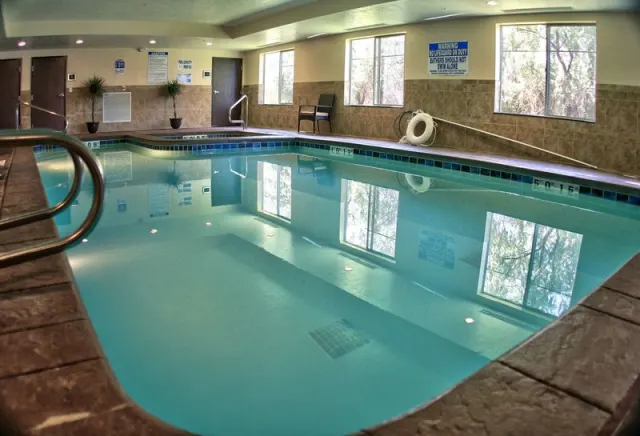 Best Western Plus Airport Inn  Suites - foto 3