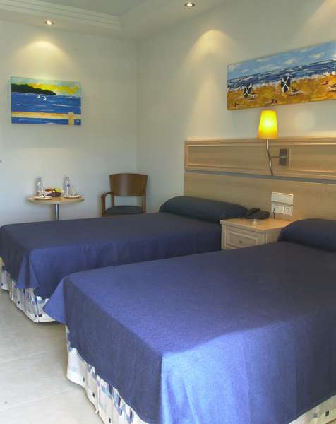 Gaviotas Hotel & Event Center - photo 4