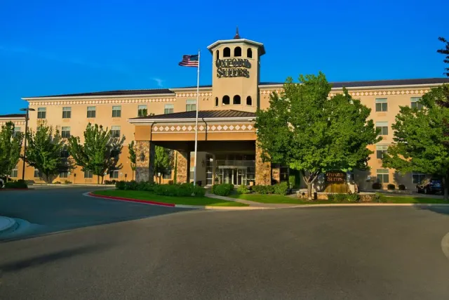 Oxford Suites Boise - photo 2