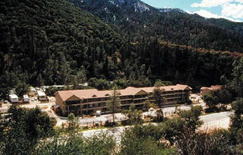 Yosemite View Lodge - photo 1