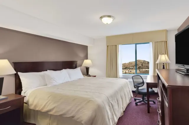 Days Inn by Wyndham Kamloops BC - photo 3