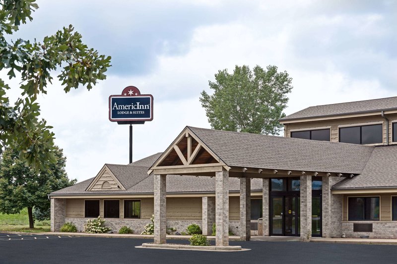 AmericInn by Wyndham Tomah - photo 1