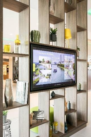 Courtyard by Marriott Wolfsburg - 写真 2