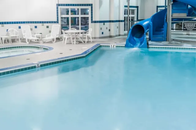 Ramada by Wyndham High River - photo 2