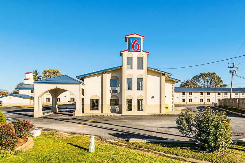 Motel 6 Urbana IL - photo 1