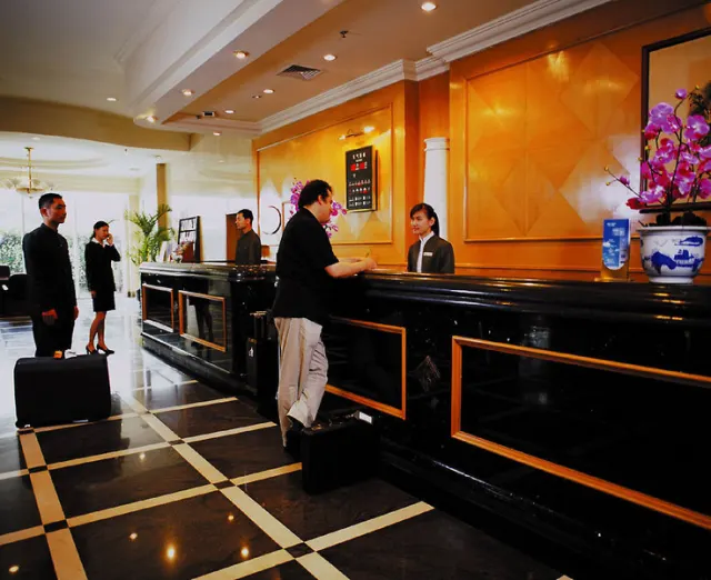 Holiday Inn Shanghai Pudong  - photo 3