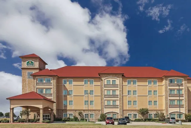 La Quinta Inn & Suites by Wyndham Allen at The Village - foto 4