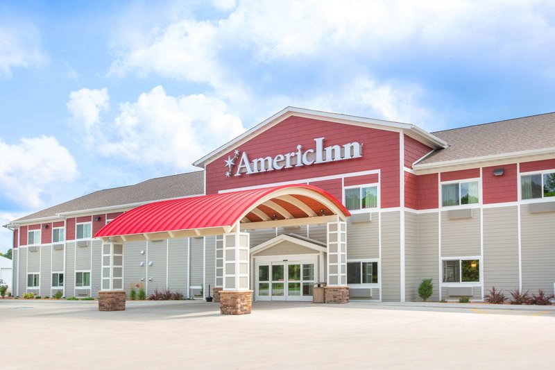 AmericInn by Wyndham Humboldt - photo 1