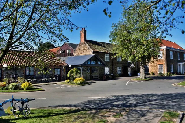 Kings Hill Hotel & Spa - photo 3