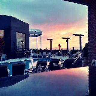 Royal Hotel, Thermi