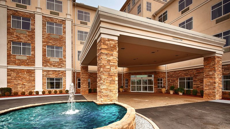 Best Western Plus Rose City Conference Center Inn - photo 1