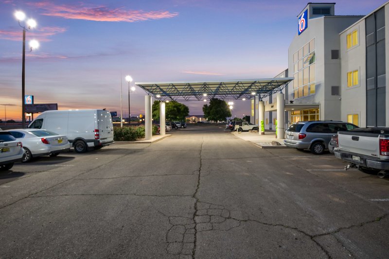 Motel 6 Roswell - photo 1