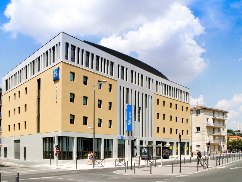 ibis budget Poitiers Centre Gare - photo 1