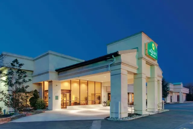 Ramada By Wyndham Fairfield Nj, New Jersey
