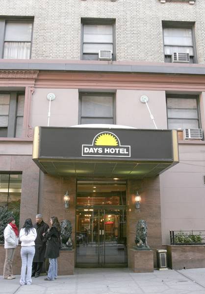 Night Hotel Broadway - photo 4