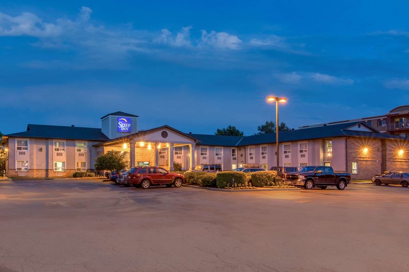 Sleep Inn & Suites - foto 1