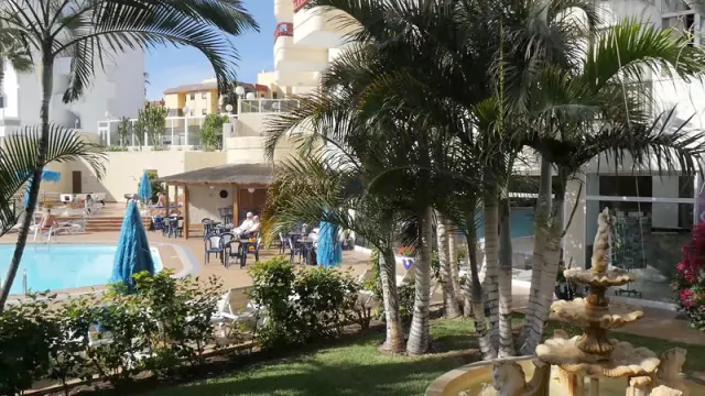 HL Rondo Hotel - photo 4