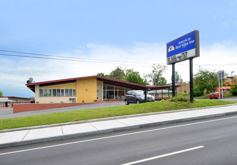 Americas Best Value Inn Geneva - photo 1