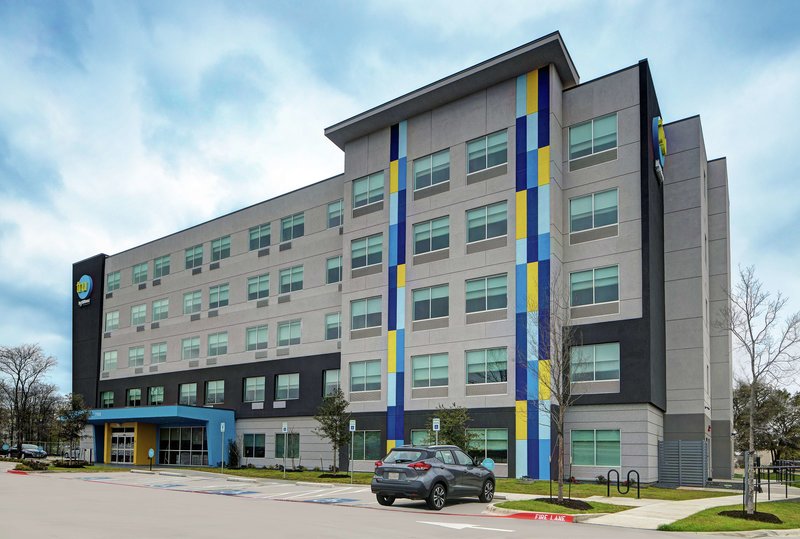 Tru by Hilton Austin Airport - photo 1