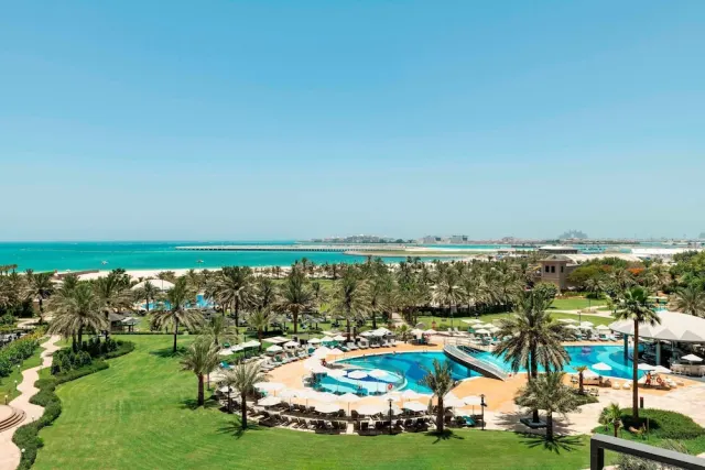 Le Royal Meridien Beach Resort  Spa