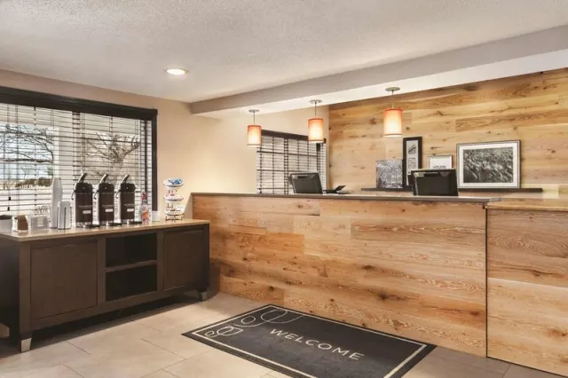 Country Inn & Suites by Radisson, Springfield, OH - photo 4