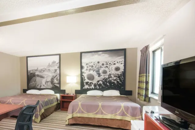 Super 8 by Wyndham Jamestown - photo 3