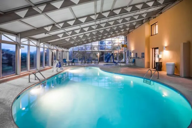 La Quinta Inn & Suites by Wyndham Nashville Franklin - photo 4