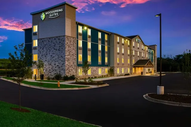 WoodSpring Suites Chicago Addison - foto 3