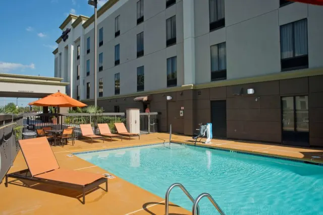 Hampton Inn Cumming - photo 4