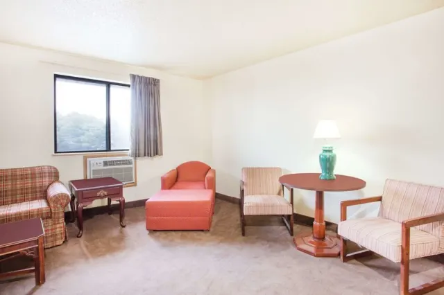 Super 8 by Wyndham Lexington VA - photo 3