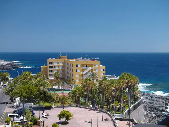 Atlantic Holiday Hotel - photo 2