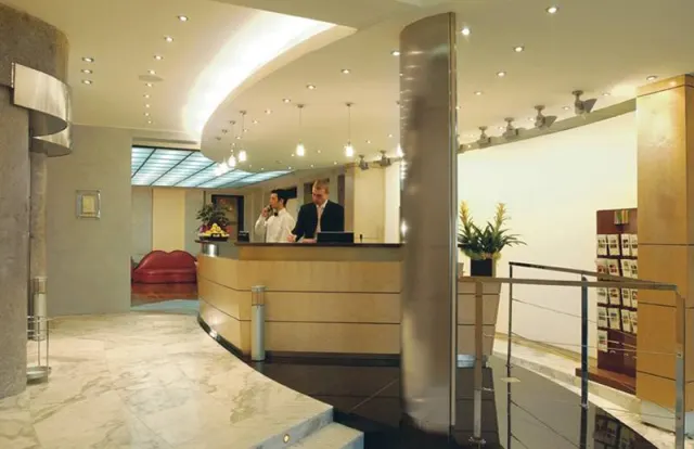 Hotel Medinaceli - photo 2