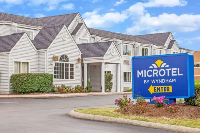 Microtel Inn  Suites by Wyndham Lexington - photo 3