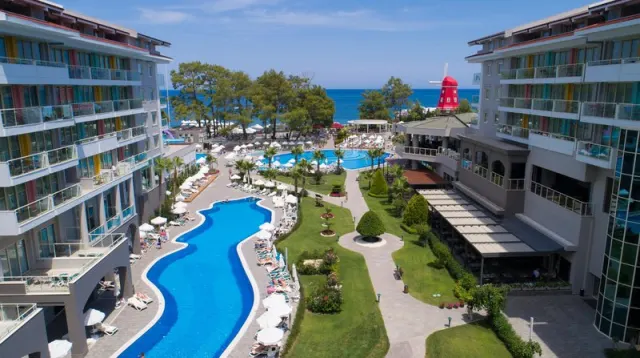 Akra Kemer, Antalya